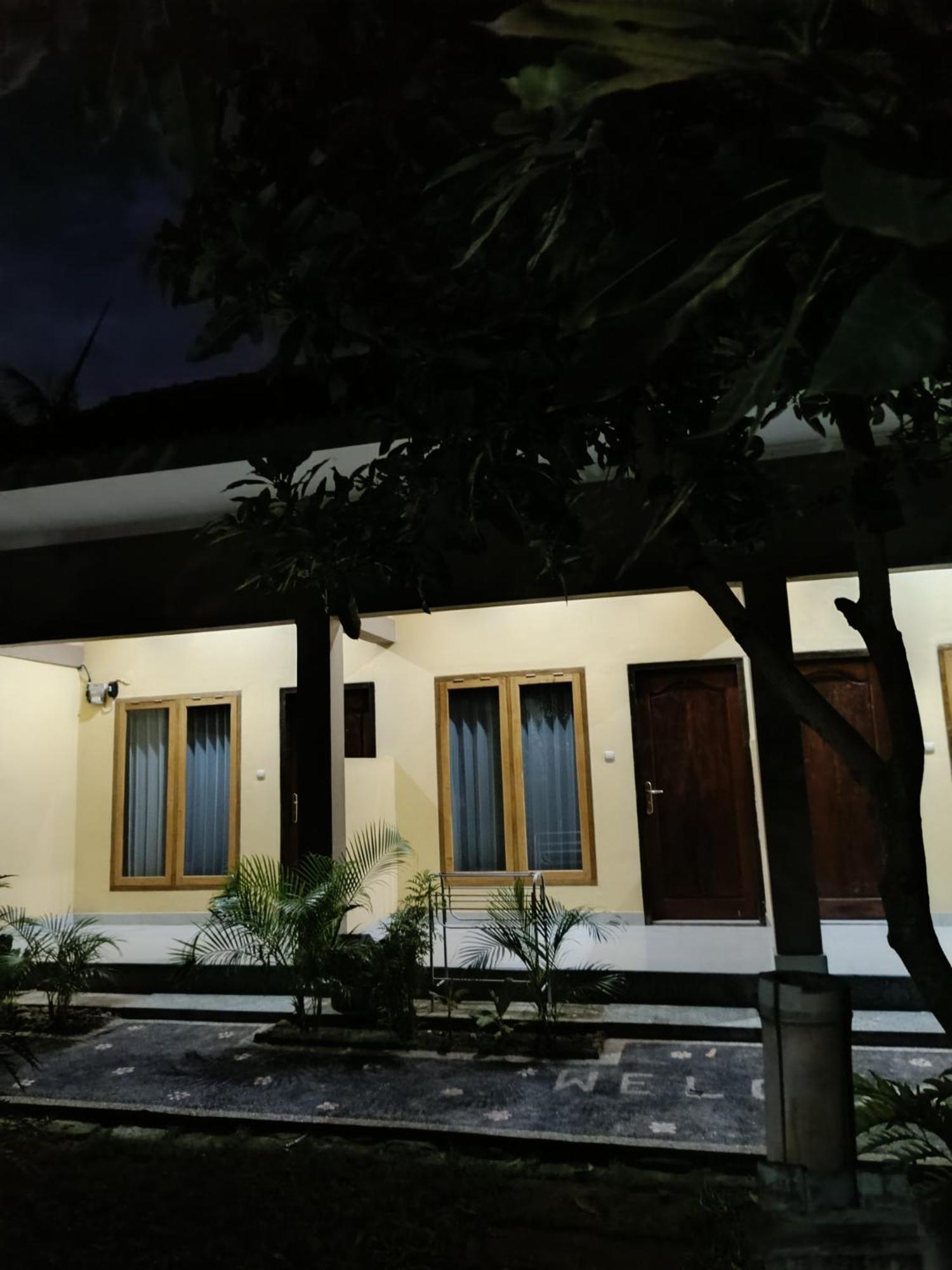 Honey Home Kuta  Exterior photo