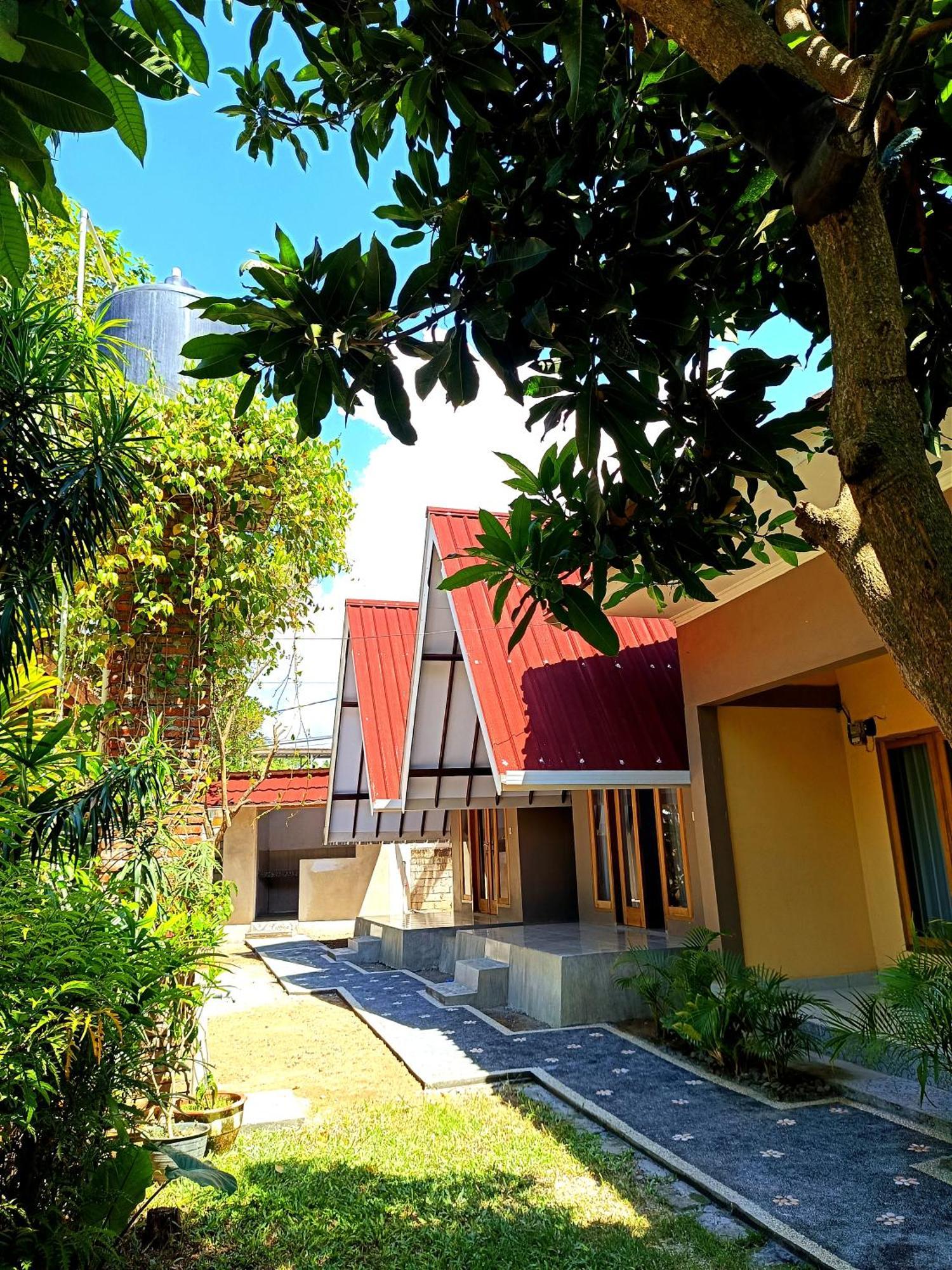 Honey Home Kuta  Exterior photo